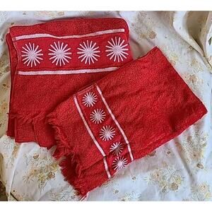2pc Vintage Callaway Bath & Hand Towel Set Red w/white snowflakes cotton luxury